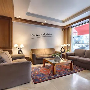 Hotel Apollinaire, Parigi