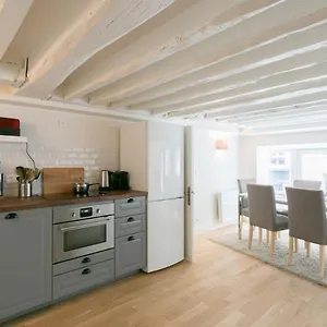 Lafayette Private Apartment